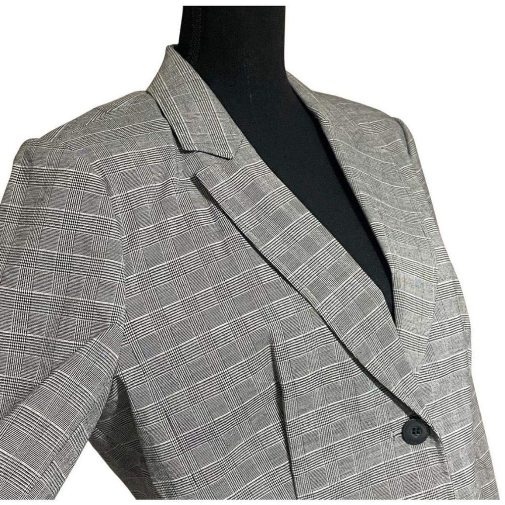Axcess Liz Claiborne Glen Plaid Peplum Skirt and Suit Jacket - Picture 2 of 8